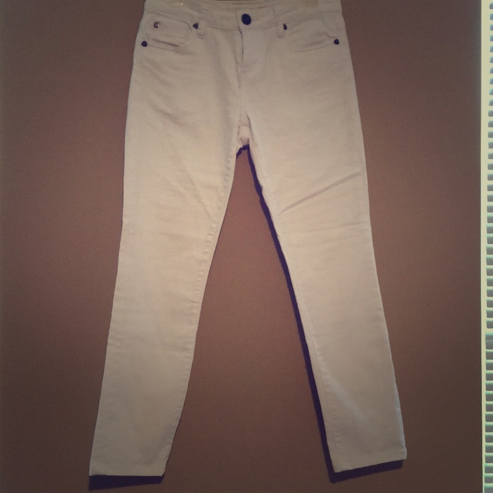 White denim jeans from Kut from the Kloth